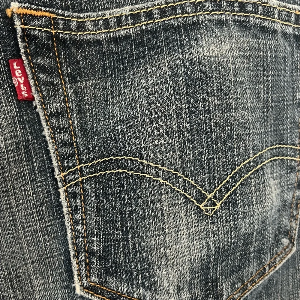 Levi's Men's 505 Blue Jeans in dark wash size 34W 30 L